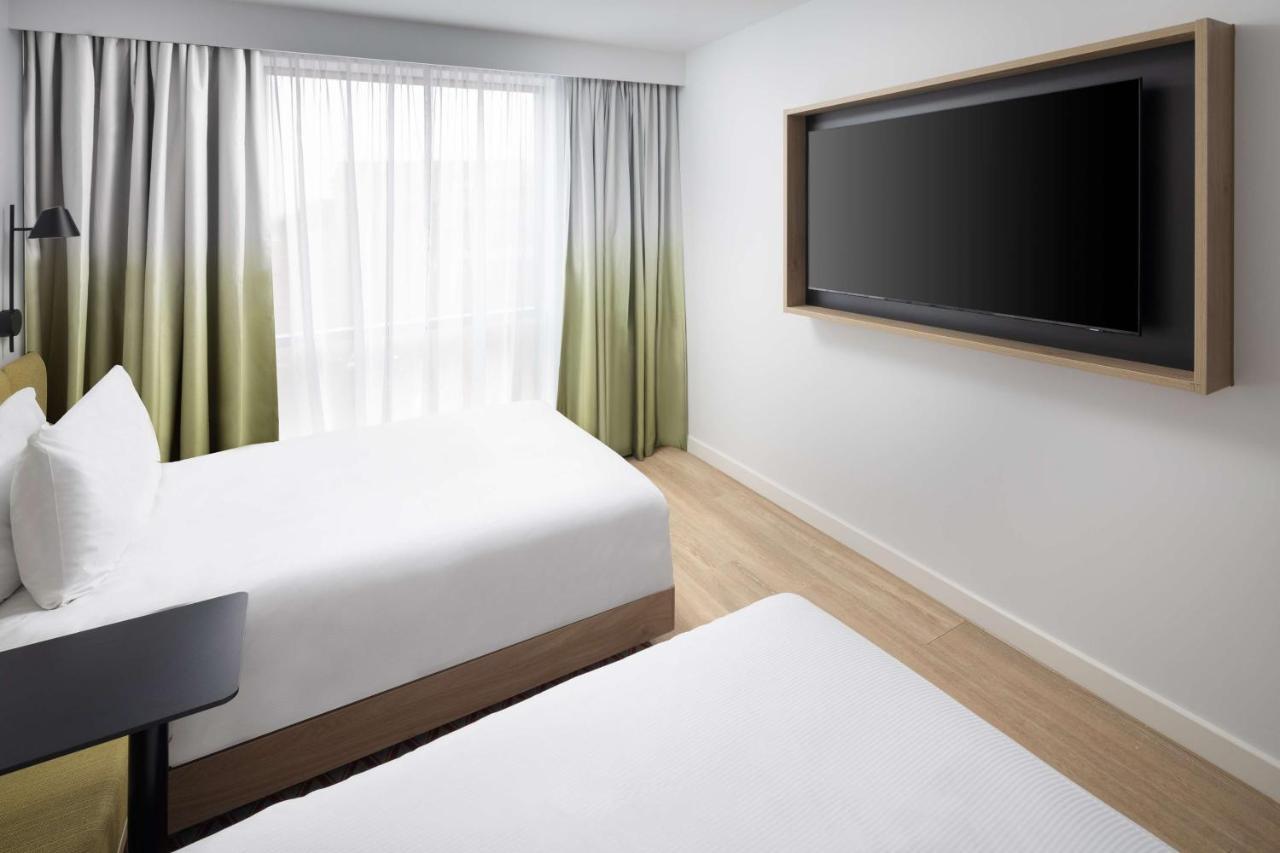 Hampton By Hilton Rochdale Hotel Buitenkant foto